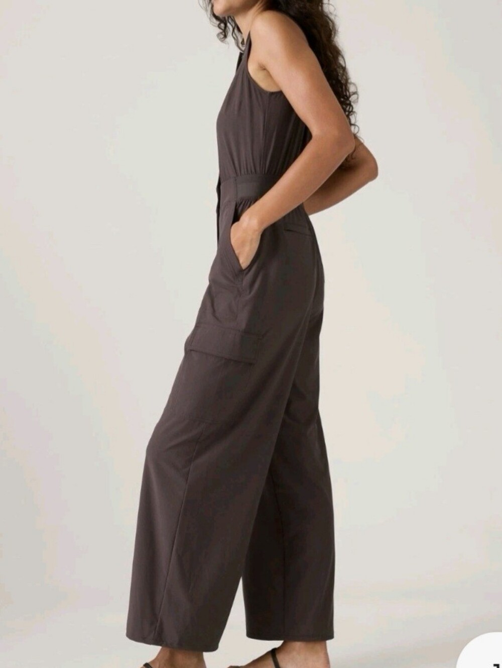 Athleta Brooklyn Sleeveless Cargo Jumpsuit in Deep Brown Size 6 - Picture 4 of 7